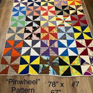 🎀 Quilt- Vintage Handmade cotton quilt “Pinwheel' pattern Quilt Blanket 78”x67”🎀